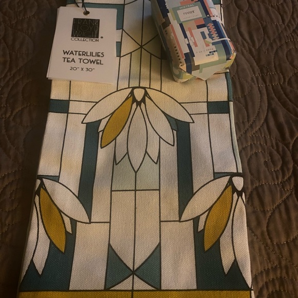 NWT Frank Lloyd Wright  tea towel & soap brand new with tags - Picture 7 of 7